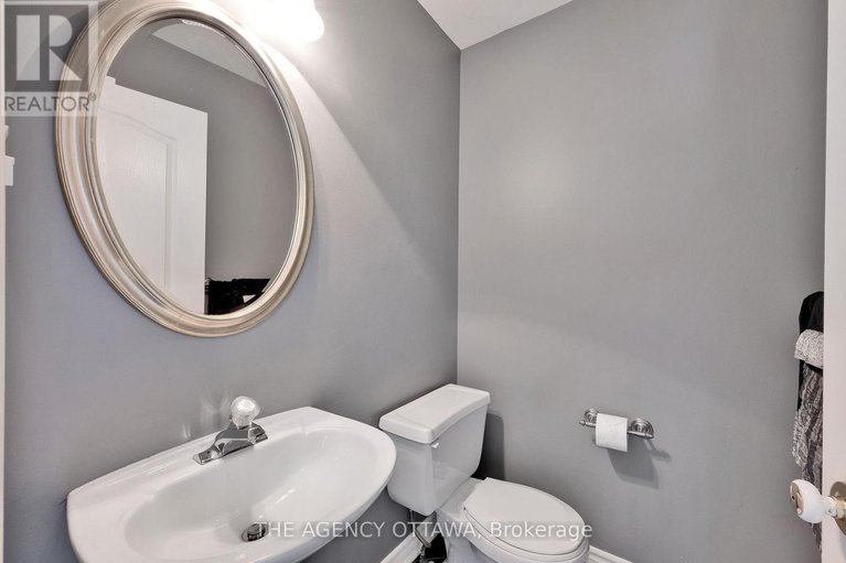 28809011/19-forestglade-crescent/hunt-club-park/ottawa/ontario/K1G5X3_5