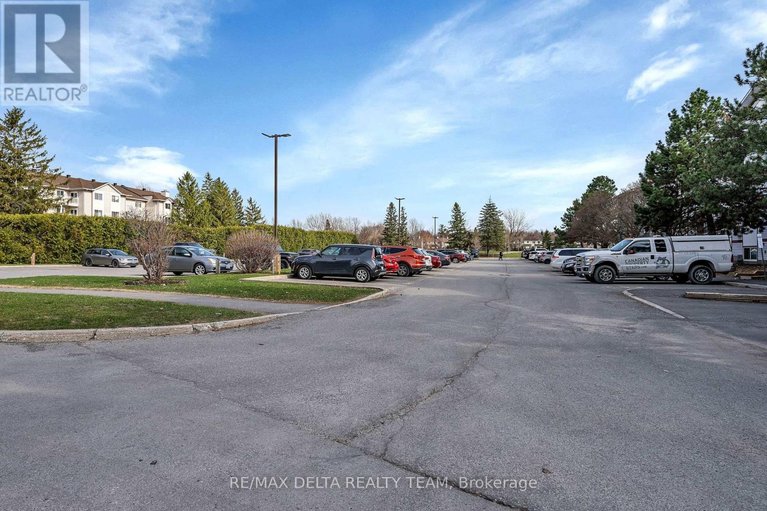 29650588/119-318-lorry-greenberg-drive/hunt-club-parkgreenboro/ottawa/ontario/K1T2R5_32