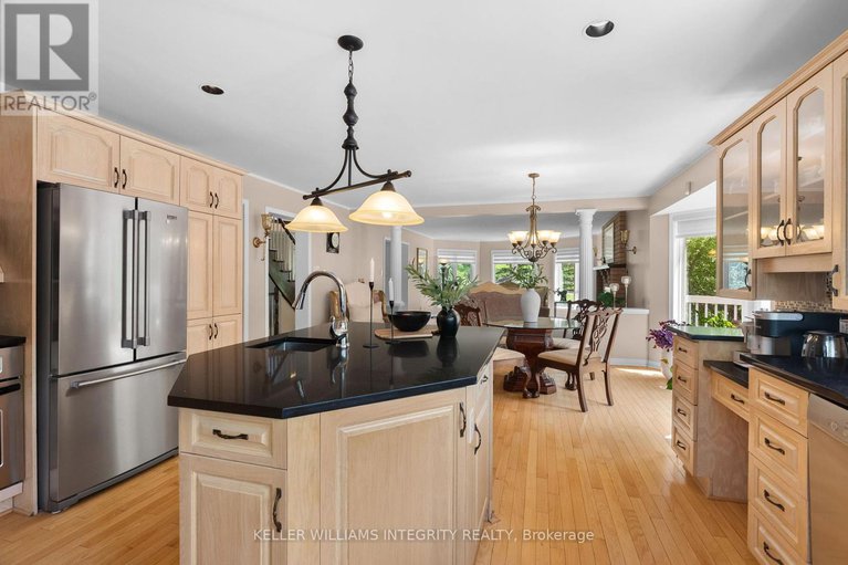 28466122/22-marchbrook-circle/rural-kanata-central/ottawa/ontario/K2W1A1_12
