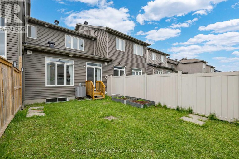 28420160/1022-cobble-hill-drive/cedargrovefraserdale/ottawa/ontario/K2J0J7_25