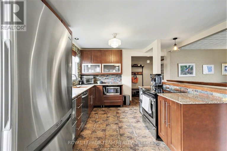 29608684/3041-bridge-street/north-dundas-mountain-twp/north-dundas/ontario/K0E1W0_13