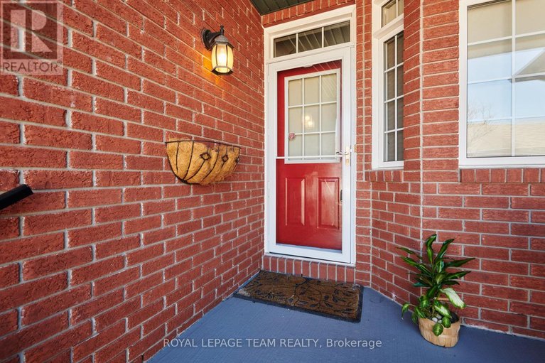 29630264/114-bartlett-private/hunt-clubwestern-community/ottawa/ontario/K1V2A8_5