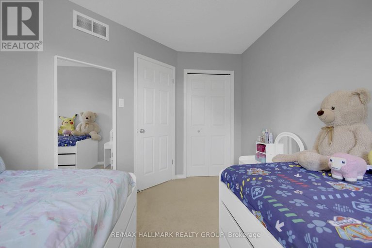 28565697/9-671-reardon-private/heron-gateindustrial-park/ottawa/ontario/K1V2K8_29