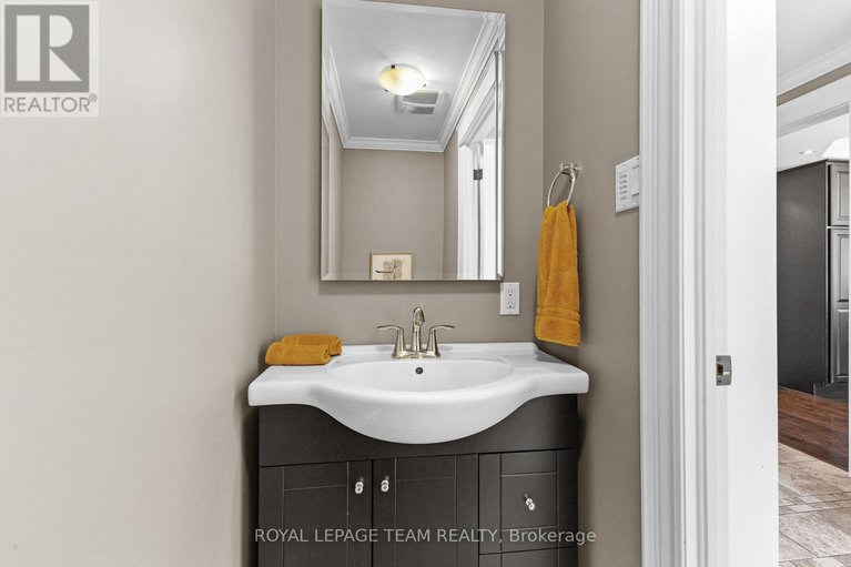 28884510/524-broadview-avenue/mckellarhighland/ottawa/ontario/K2A2L4_15