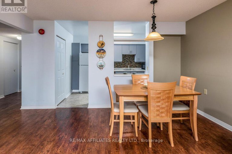 28469653/230-848-seyton-drive/westcliffe-estates/ottawa/ontario/K2H9G6_16