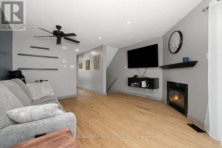 29679354/11-1400-wildberry-court/chapel-hill/ottawa/ontario/K1C7K6_5