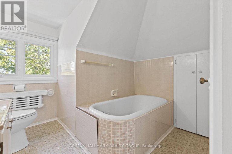 29349954/321-clemow-avenue/glebe/ottawa/ontario/K1S2B7_29