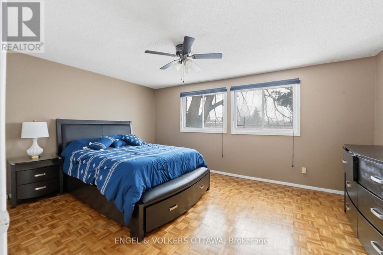 29615364/34-alison-korn-private/bells-corners/ottawa/ontario/K2H8M6_16