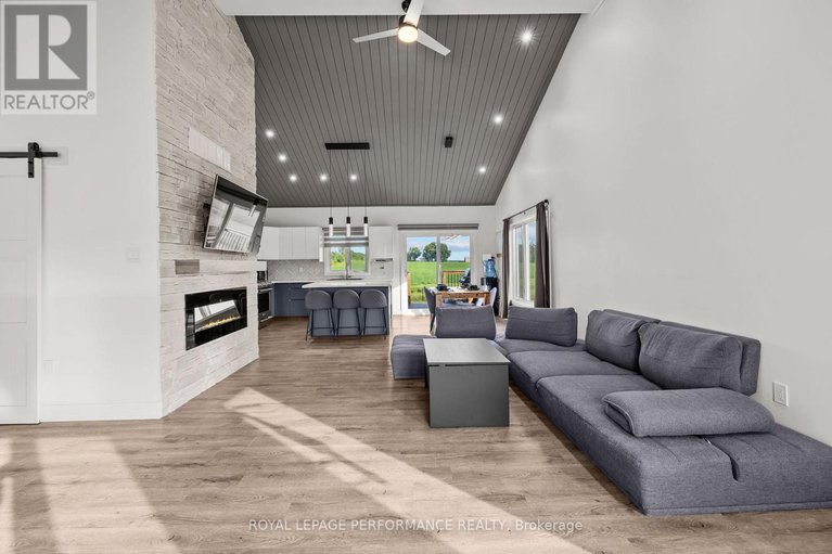 28602193/3348-bureau-road/north-glengarry-lochiel-twp/north-glengarry/ontario/K0C1A0_19