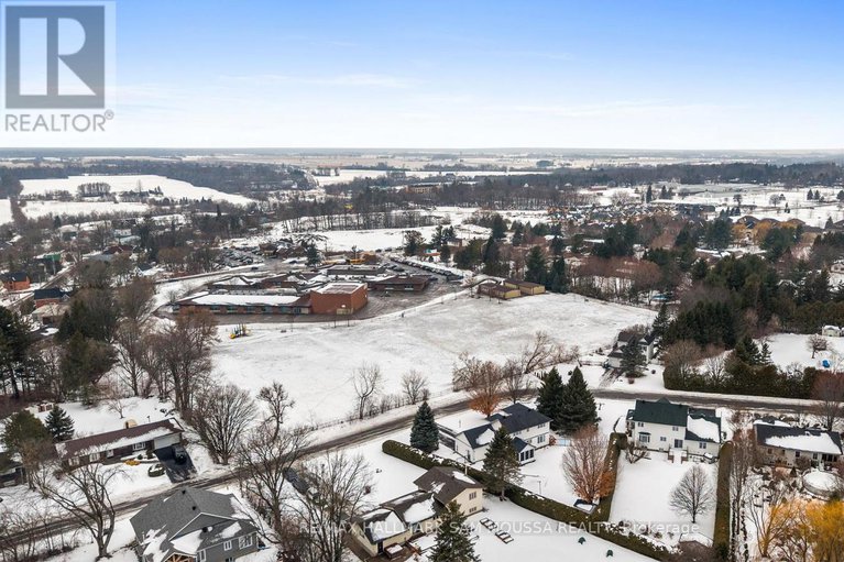 29274024/194-robertlee-drive/carp/ottawa/ontario/K0A1L0_47