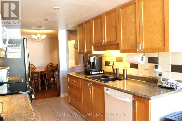 28754448/19-locheland-crescent/barrhaven-east/ottawa/ontario/K2G6H2_16