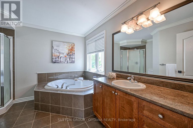 28623139/329-west-ridge-drive/stittsville-south/ottawa/ontario/K2S2G7_27