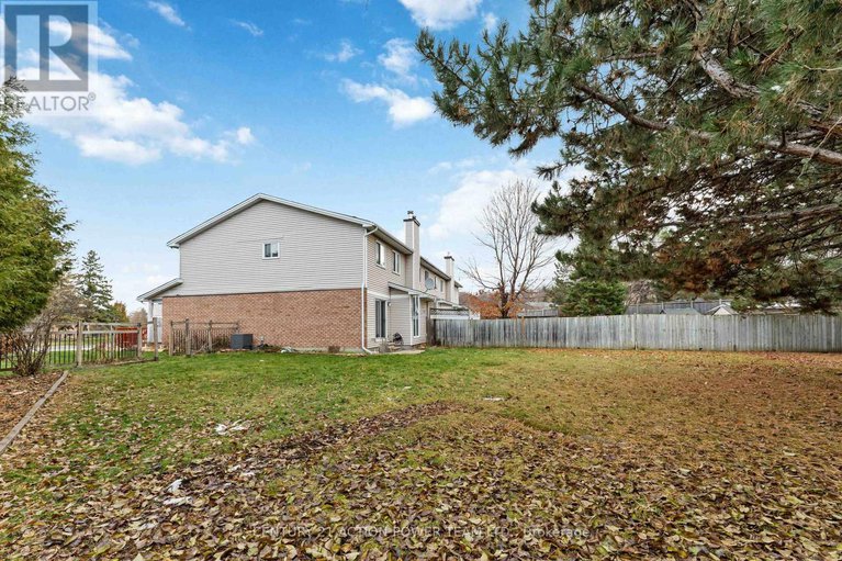 29272749/82-burlington-crescent/hunt-club-parkgreenboro/ottawa/ontario/K1T3K4_42