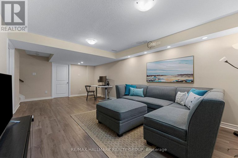 29359977/940-kilbirnie-drive/half-moon-bay/ottawa/ontario/K2J6G2_27