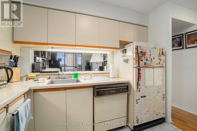 28819010/502-1180-ohio-street/billings-bridge/ottawa/ontario/K1H8N5_8