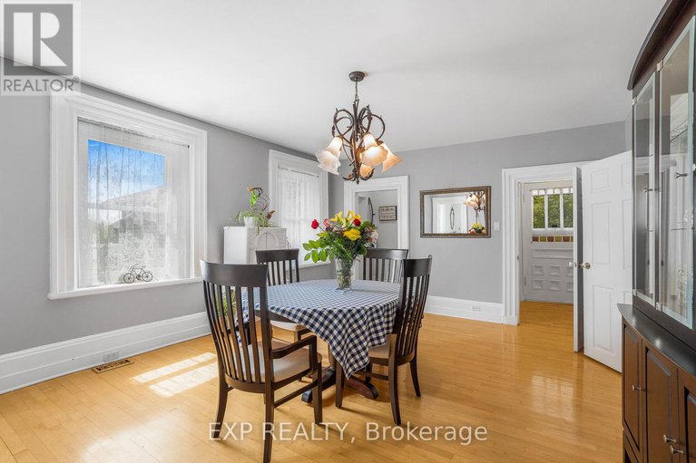 28327080/8-john-street/lorignal/champlain/ontario/K0B1K0_11