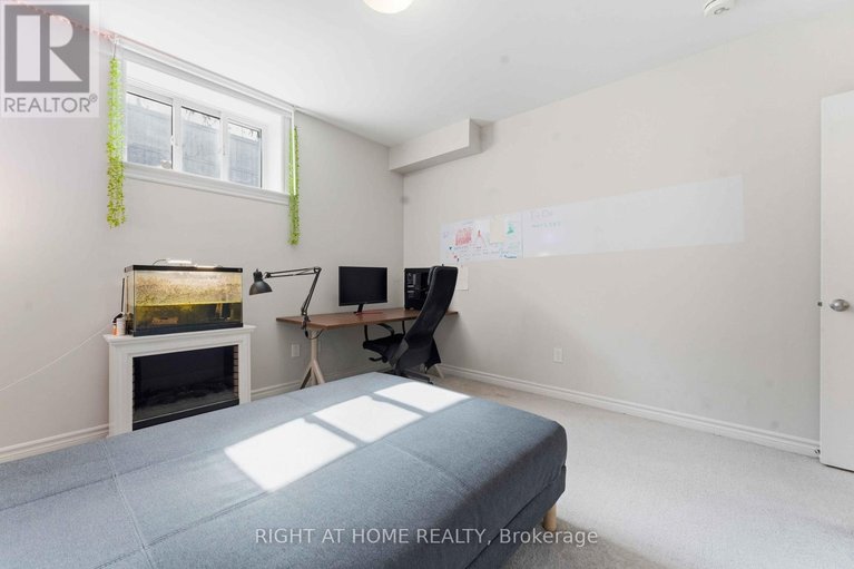 29564019/272-maygrass-way/remainder-of-stittsville-area/ottawa/ontario/K2S2K9_30