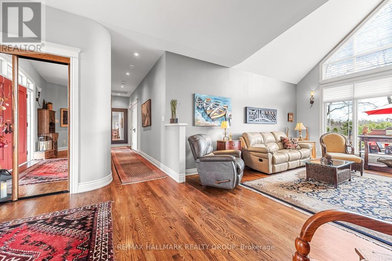 28343367/6980-mansfield-road/btwn-franktown-rd-fallowfield-rd/ottawa/ontario/K2S1B8_14