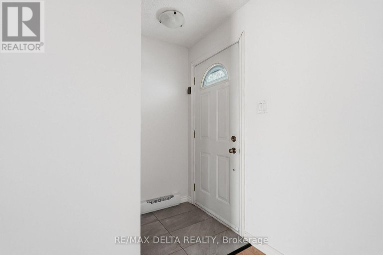 29440007/698-baseline-road/clarencerockland-twp/clarence-rockland/ontario/K0A1N0_4