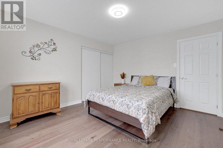 28379305/2782-grand-vista-circle/half-moon-bay/ottawa/ontario/K2J0W5_27