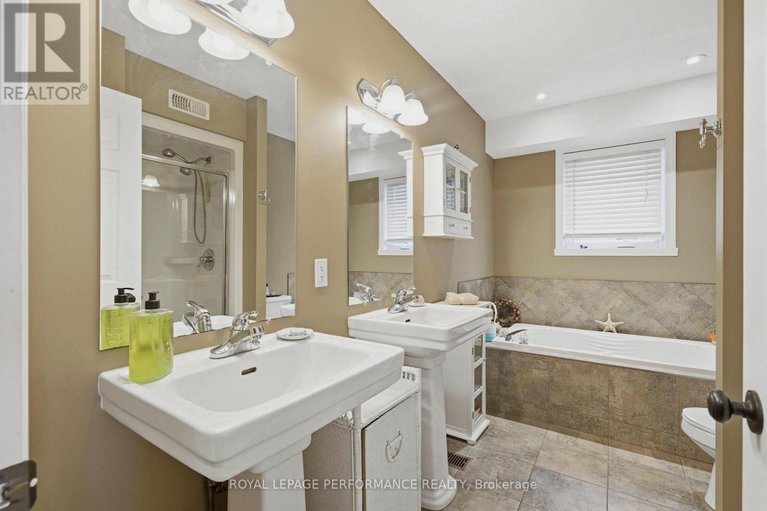 29593510/18353-lana-drive/south-glengarry-charlottenburgh-twp/south-glengarry/ontario/K6H7L9_24