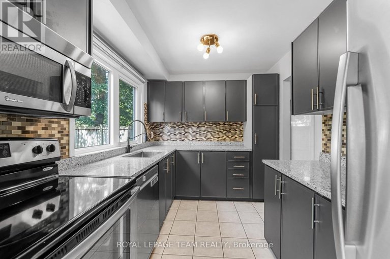 28759994/15-3691-albion-road/sawmill-creektimbermill/ottawa/ontario/K1T1P2_13