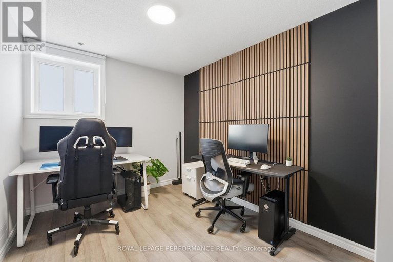 29447569/583-ozawa-private/cfb-rockcliffe-and-area/ottawa/ontario/K1K4Z9_34