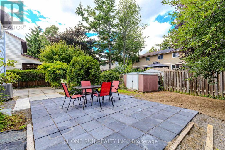 28636833/30-turret-court/glencairnhazeldean/ottawa/ontario/K2L2L1_40