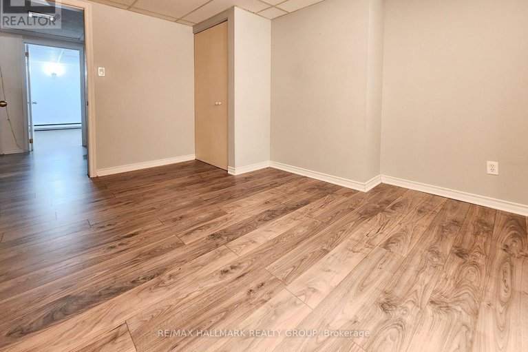 29114747/14-roberta-crescent/pheasant-run/ottawa/ontario/K2J1G6_24