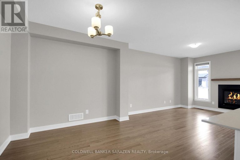 29037022/2029-allegrini-terrace/emerald-meadowstrailwest/ottawa/ontario/K2S1B6_10