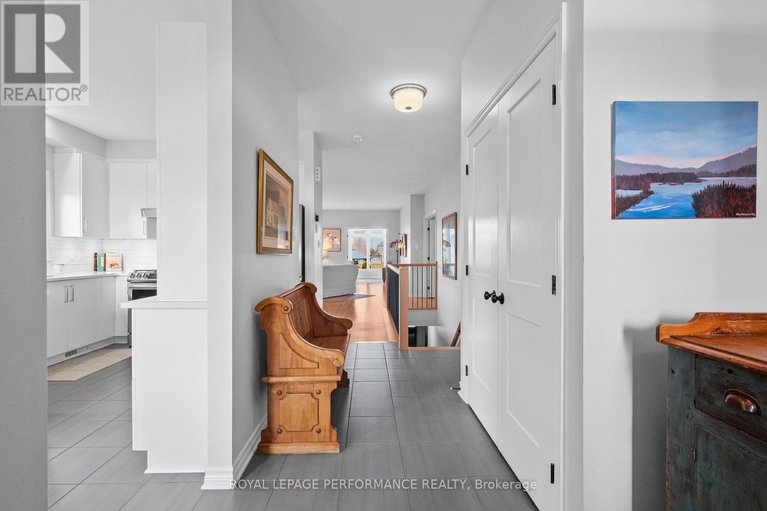 29645046/527-silverbell-crescent/blossom-parkkemp-parkfindlay-creek/ottawa/ontario/K1T0N9_9