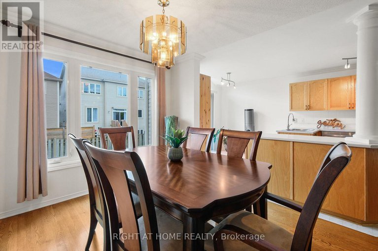28515655/77-flowertree-crescent/emerald-meadowstrailwest/ottawa/ontario/K2M2R7_13