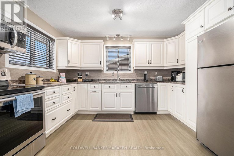 27915663/1059-flynn-avenue/fitzroy-ward-south-west/ottawa/ontario/K7S3G7_10