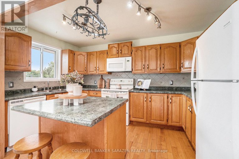 28830016/20-moore-street/mcnabbraeside-twps/mcnabbraeside/ontario/K7S1G4_11