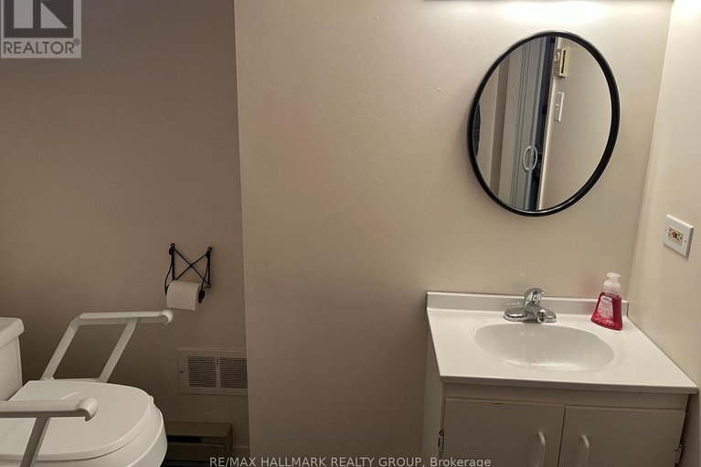 29213611/841-dundee-avenue/queensway-terrace-north/ottawa/ontario/K2B5S8_26