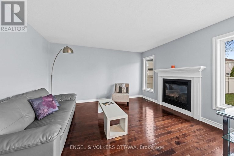 29677926/310-sarabella-street/avalon-east/ottawa/ontario/K4A0A3_8