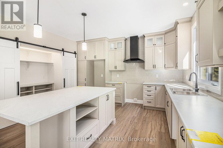 28914597/1375-fribourg-street/embrun/russell/ontario/K0A1W0_7