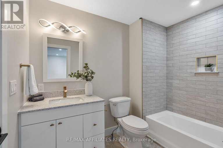 28695215/19b-dundas-street/iroquois/south-dundas/ontario/K0E1K0_19
