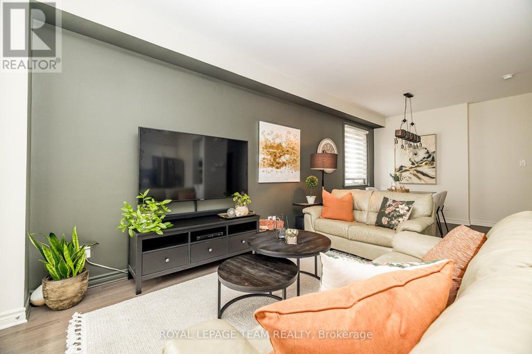 28349259/80-stockholm-private/riverside-southgloucester-glen/ottawa/ontario/K4M0G9_15