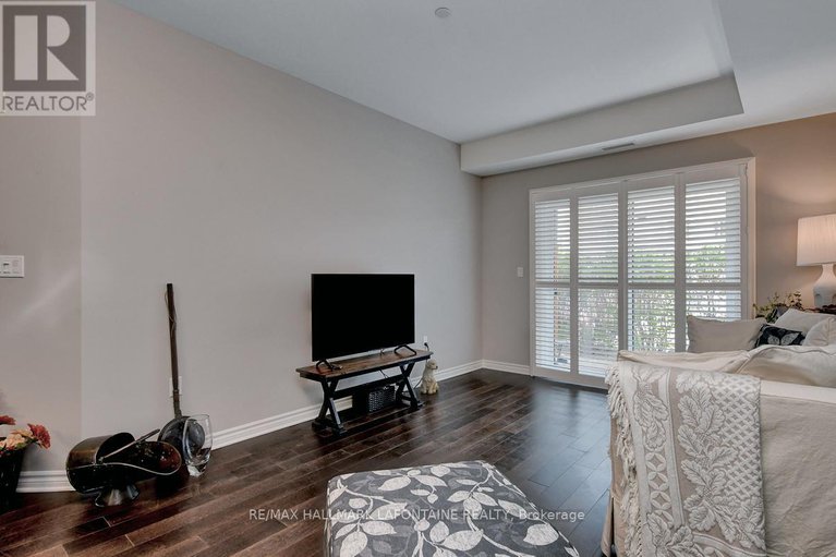 28124719/114-120-prestige-circle/chatelaine-village/ottawa/ontario/K4A1B4_16