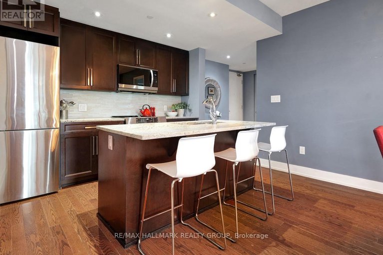 28449857/604-100-champagne-avenue-s/west-centre-town/ottawa/ontario/K1S4P4_6
