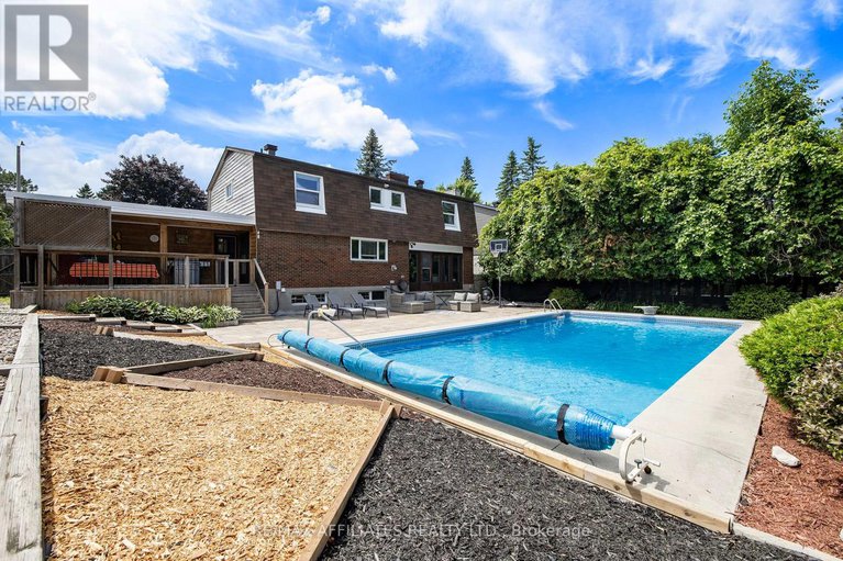 29190142/23-sioux-crescent/bruce-farmgraham-parkqualicumbellands/ottawa/ontario/K2H7E4_30