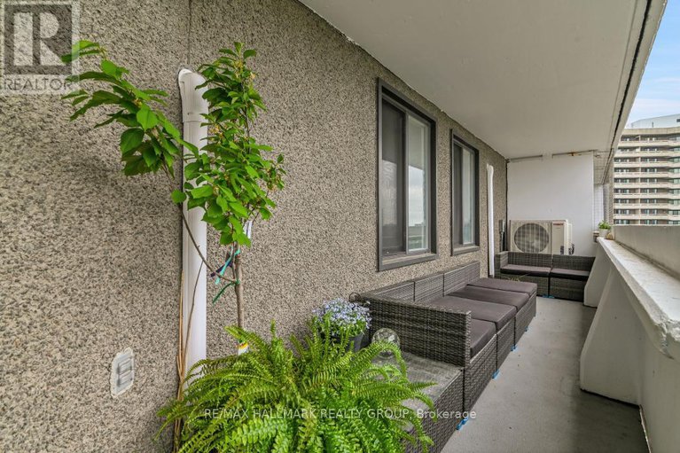 28331296/1808-1081-ambleside-drive/woodroffe/ottawa/ontario/K2B8C8_14