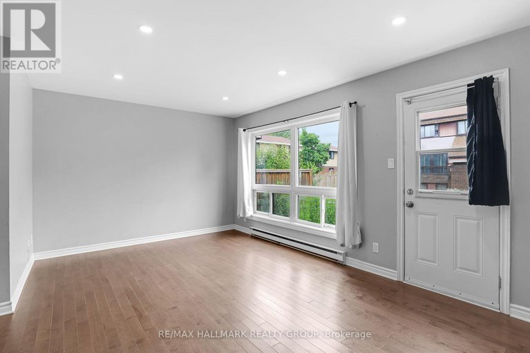 28506947/3b-woodvale-green/craig-henrywoodvale/ottawa/ontario/K2G4G9_12