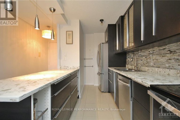 28832666/1102-1785-frobisher-lane/riverview-park/ottawa/ontario/K1G3T7_9