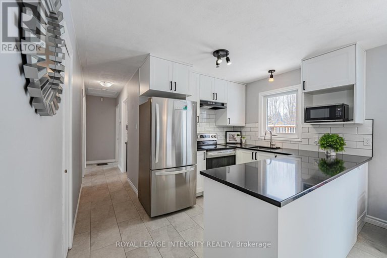 29463823/5-5-le-baron-drive/russell-twp/russell/ontario/K0A2M0_11