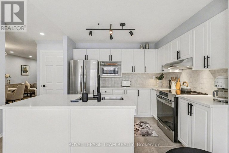 29206239/266-sorento-street/strandherd/ottawa/ontario/K2J0B4_7