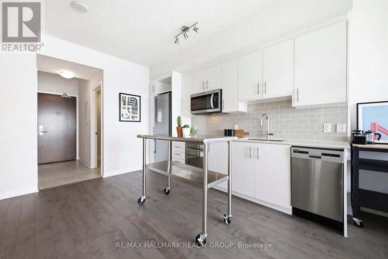 29455238/3703-805-carling-avenue/west-centre-town/ottawa/ontario/K1S5W9_17