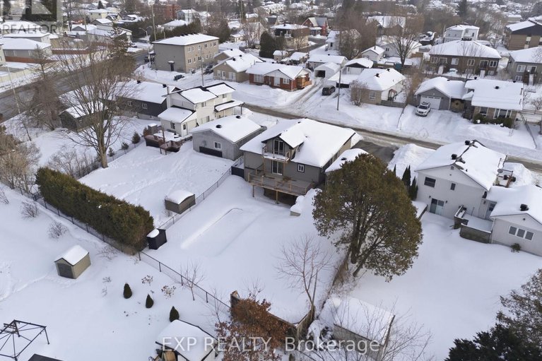 29381359/850-chapman-street/town-of-rockland/clarence-rockland/ontario/K4K1E6_35