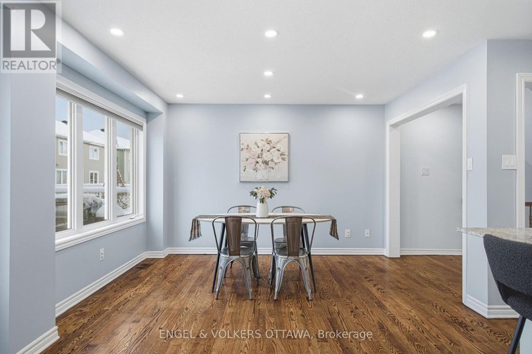 29376577/476-coldwater-crescent/emerald-meadowstrailwest/ottawa/ontario/K2M0J2_9